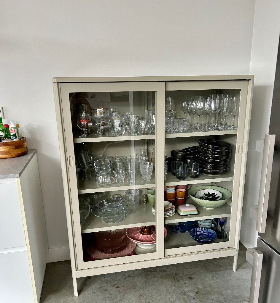 Vitrinekast Idasen IKEA, Ophalen, Gebruikt