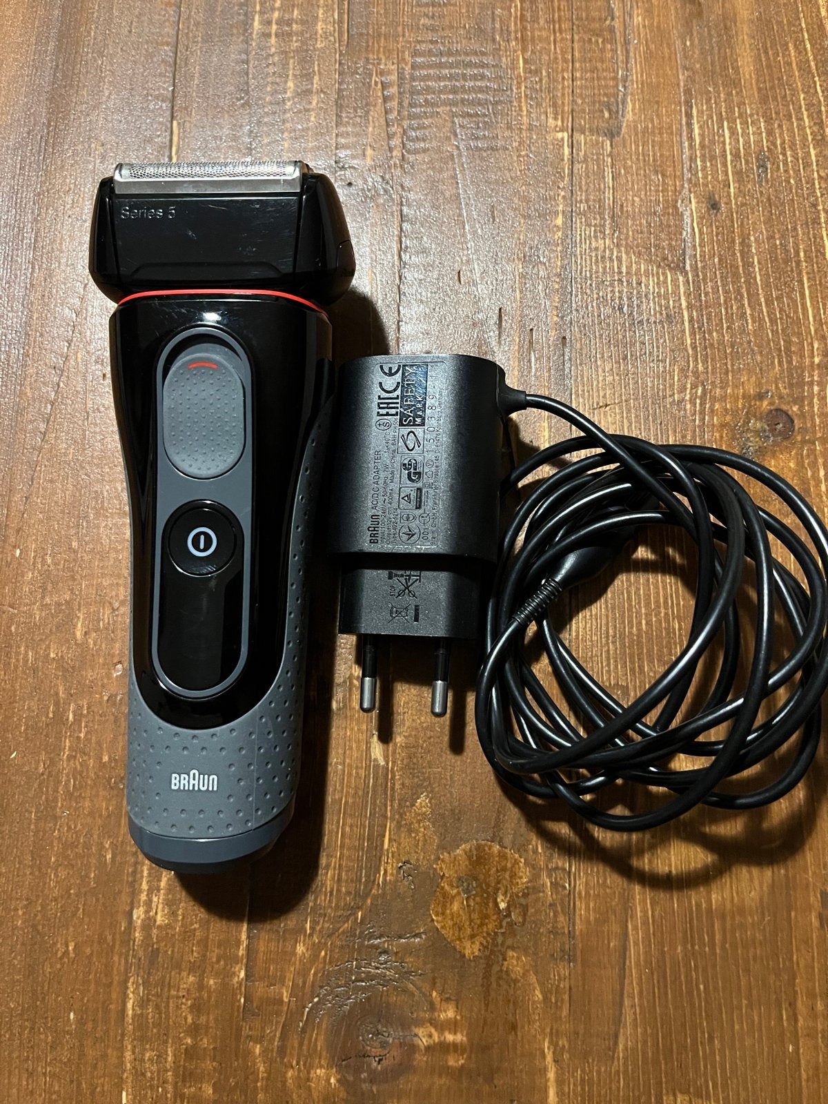 Braun Series 5 scheerapparaat met oplader, Ophalen of Verzenden, Gebruikt, Overige typen