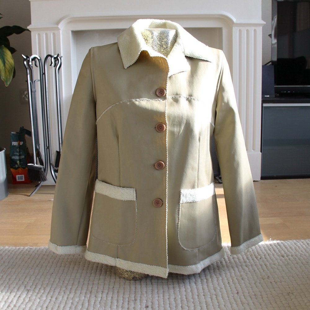 Warme MOD'L Jas (M) € 35,-, Maat 38/40 (M), Overige kleuren, Ophalen of Verzenden, Zo goed als nieuw