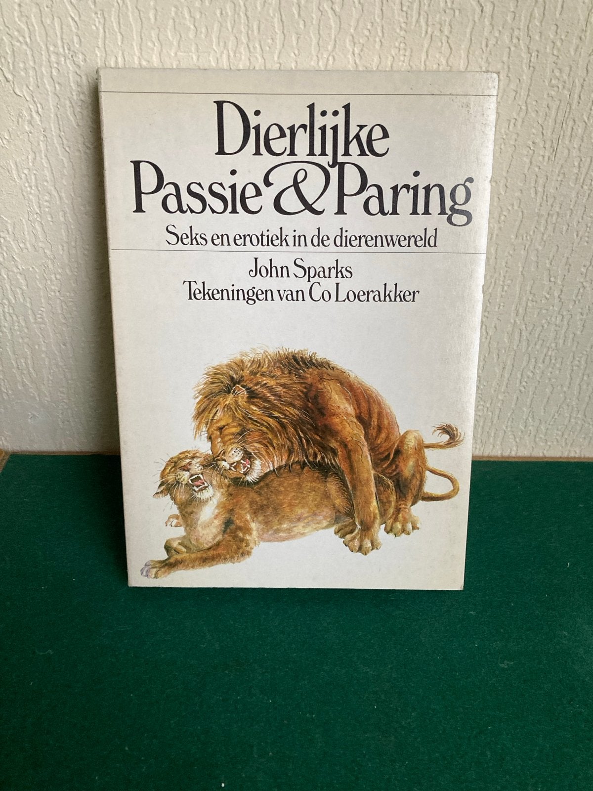 Dierlijke Passie & Paring: Seks en erotiek in de dierenwerel, Ophalen of Verzenden, Gelezen, Natuur algemeen