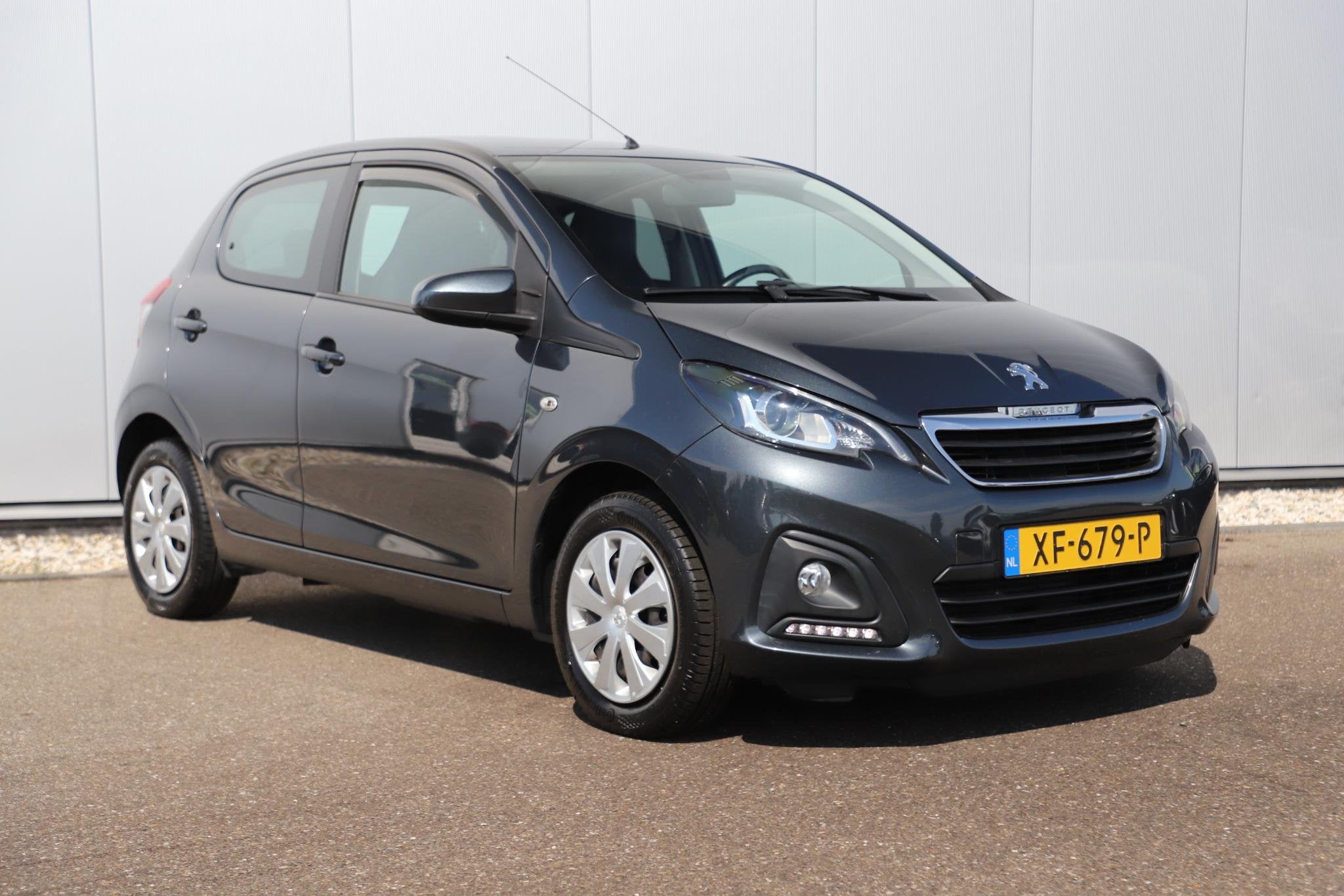 Peugeot 108 1.0 e-VTi Active Radio Bluetooth Airco LED Elekt, Auto's, Peugeot, Voorwielaandrijving, Stof, Gebruikt, Met garantie (alle)