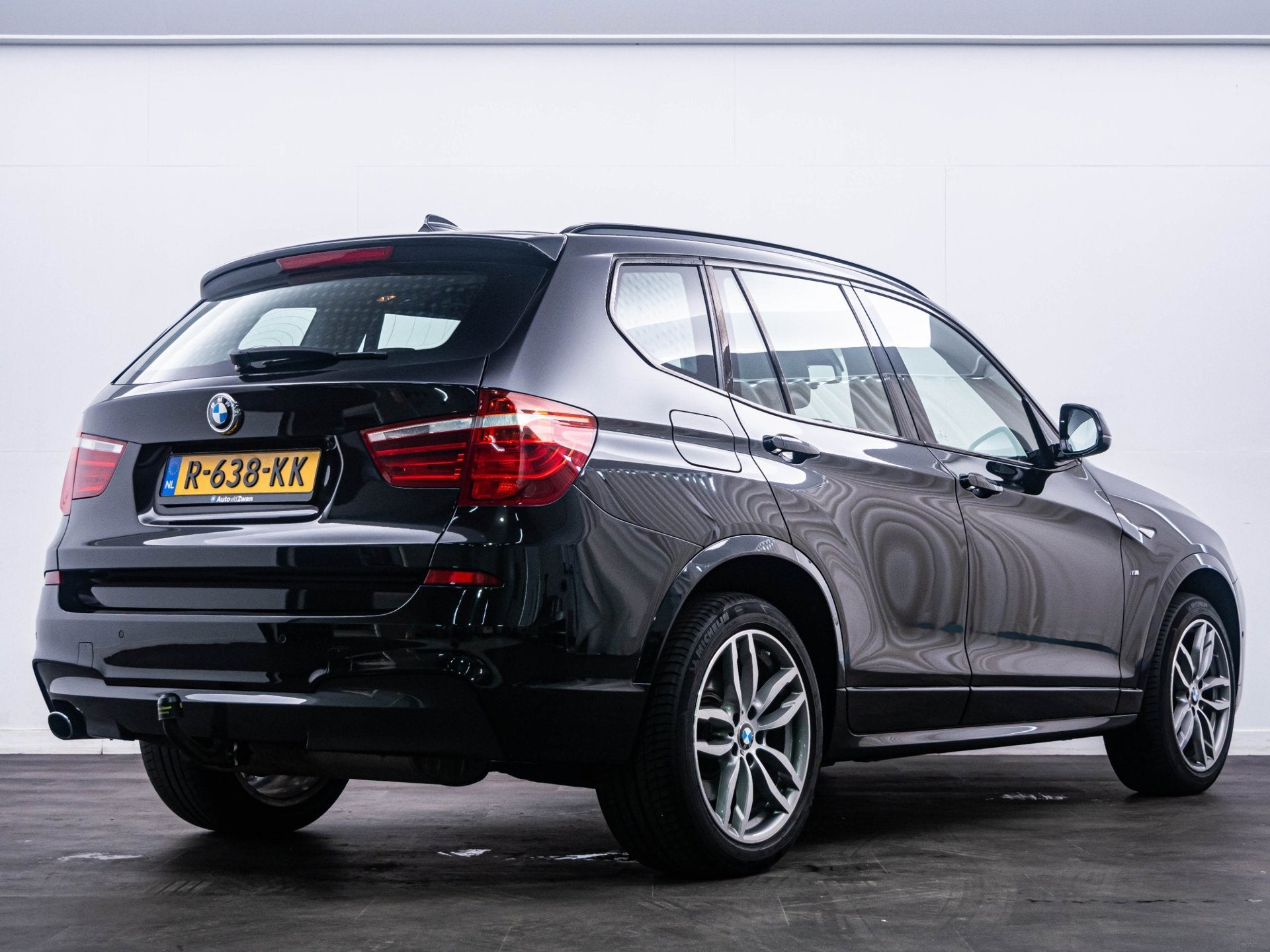 BMW X3 XDrive20i Centennial High Executive M-Sport|Leer|Navi, Auto's, Gebruikt, 4 cilinders, 2000 kg, Zwart