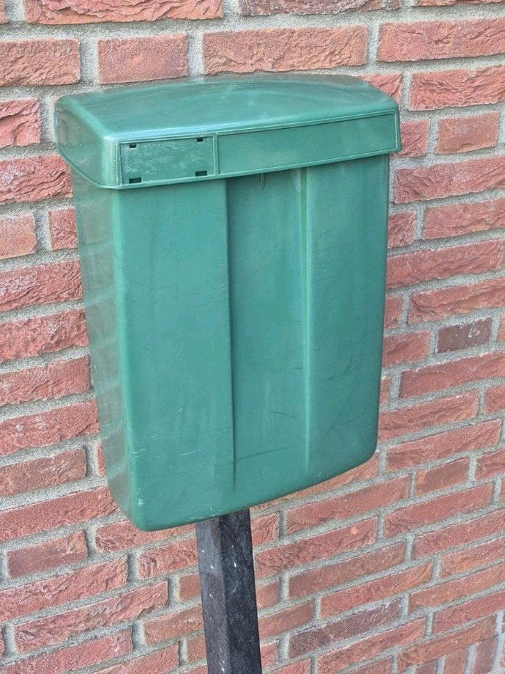 Groene PTT brievenbus met kunststof paal, Ophalen, Gebruikt, Kunststof, Staande brievenbus