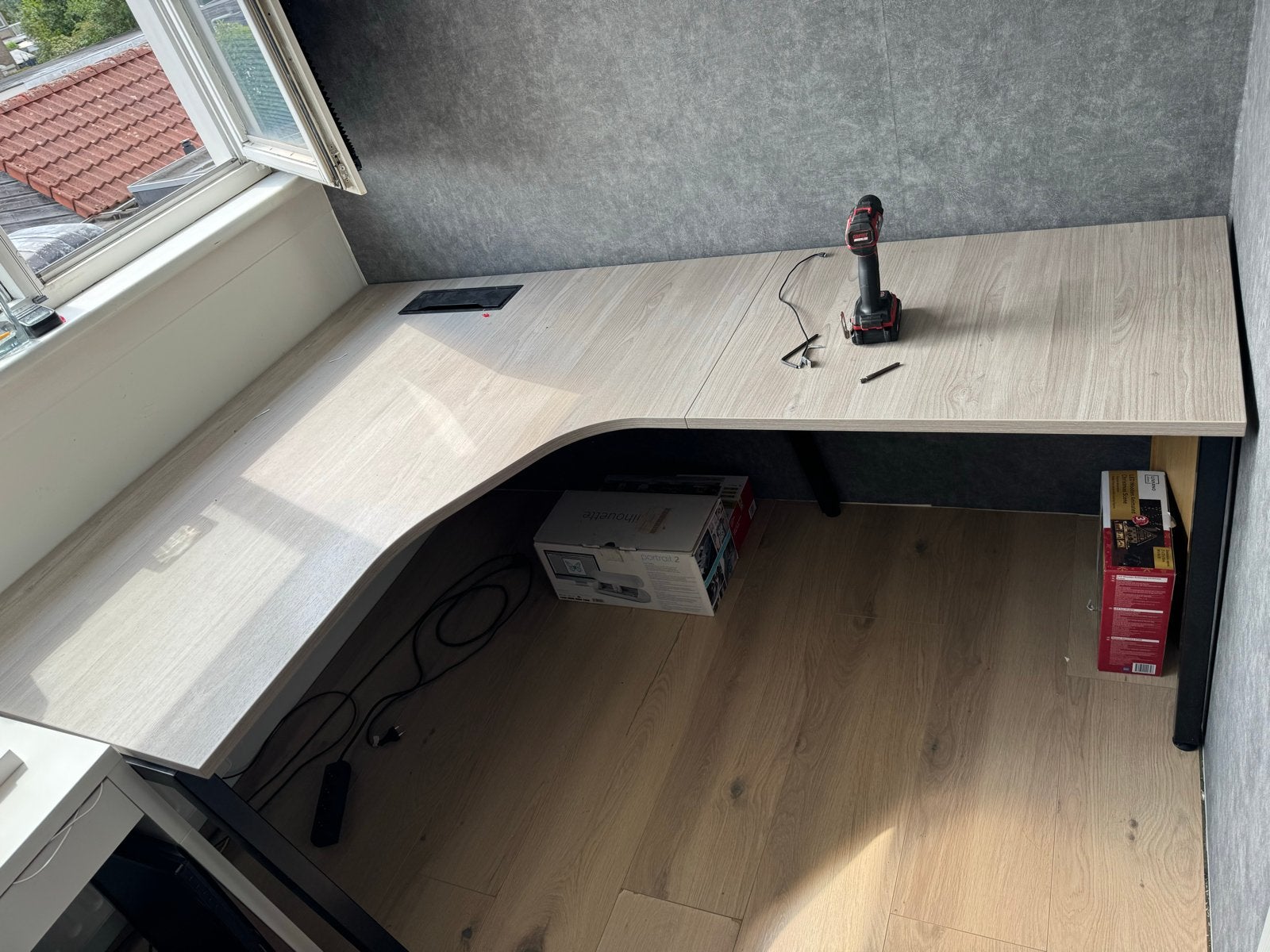 Mooi Hoekbureau - Ideaal voor Thuiswerkplek, Ophalen, Opbergruimte, Spaanplaat of MDF, Hoekbureau