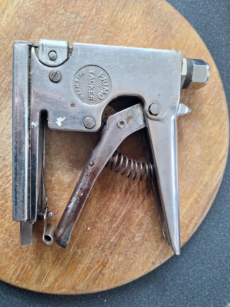 Degelijke PRIMO tacker. Patented. Made in England, Ophalen of Verzenden