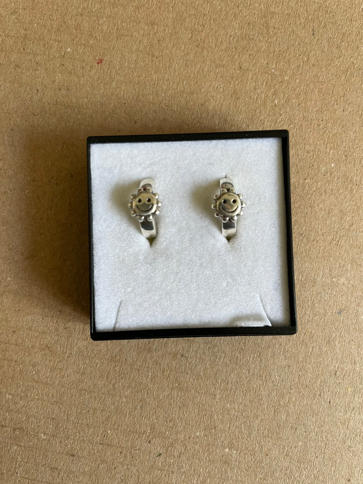Kinderoorbellen ringettjes met zonnetje (zilver), Ophalen of Verzenden, Zilver, Zilver, Hangers