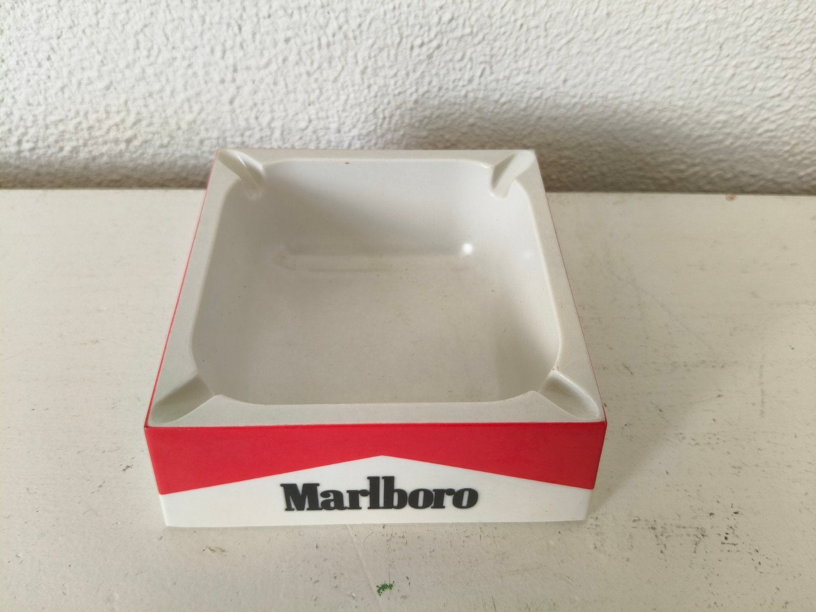 Vintage Marlboro Asbak - Rood en Wit Design, Verzamelen, Ophalen of Verzenden, Gebruikt, Asbak