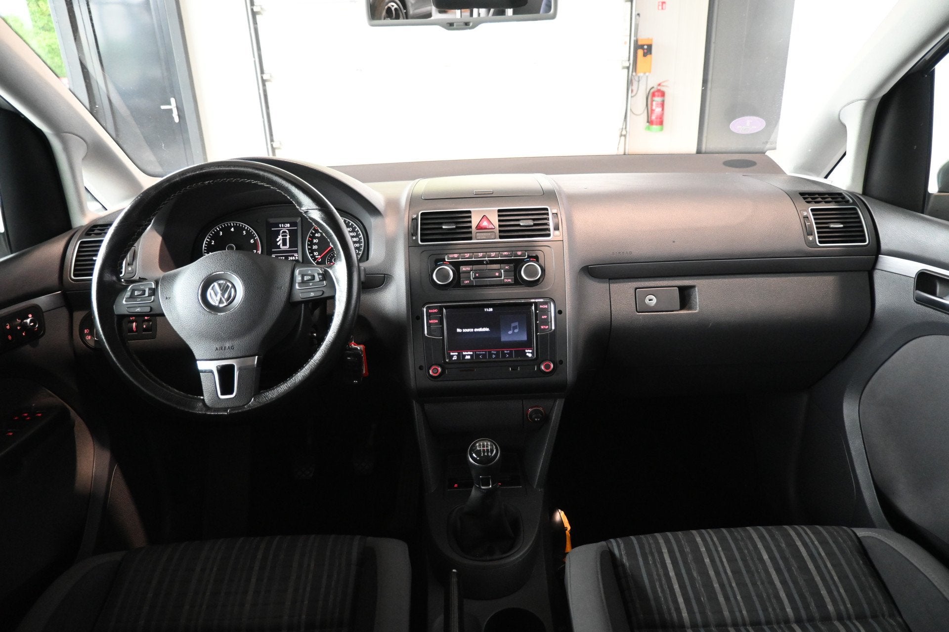 Volkswagen Touran 1.4 TSI Cross Climate control Trekhaak Cru, Voorwielaandrijving, Euro 5, Stof, Gebruikt