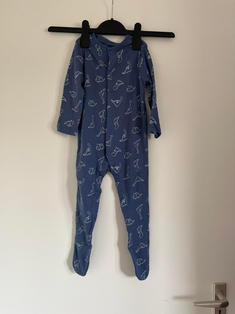 Donkerblauwe eendelige pyjama met dino’s, maat 86 Primark, Ophalen of Verzenden, Zo goed als nieuw, Jongetje, Nacht- of Onderkleding