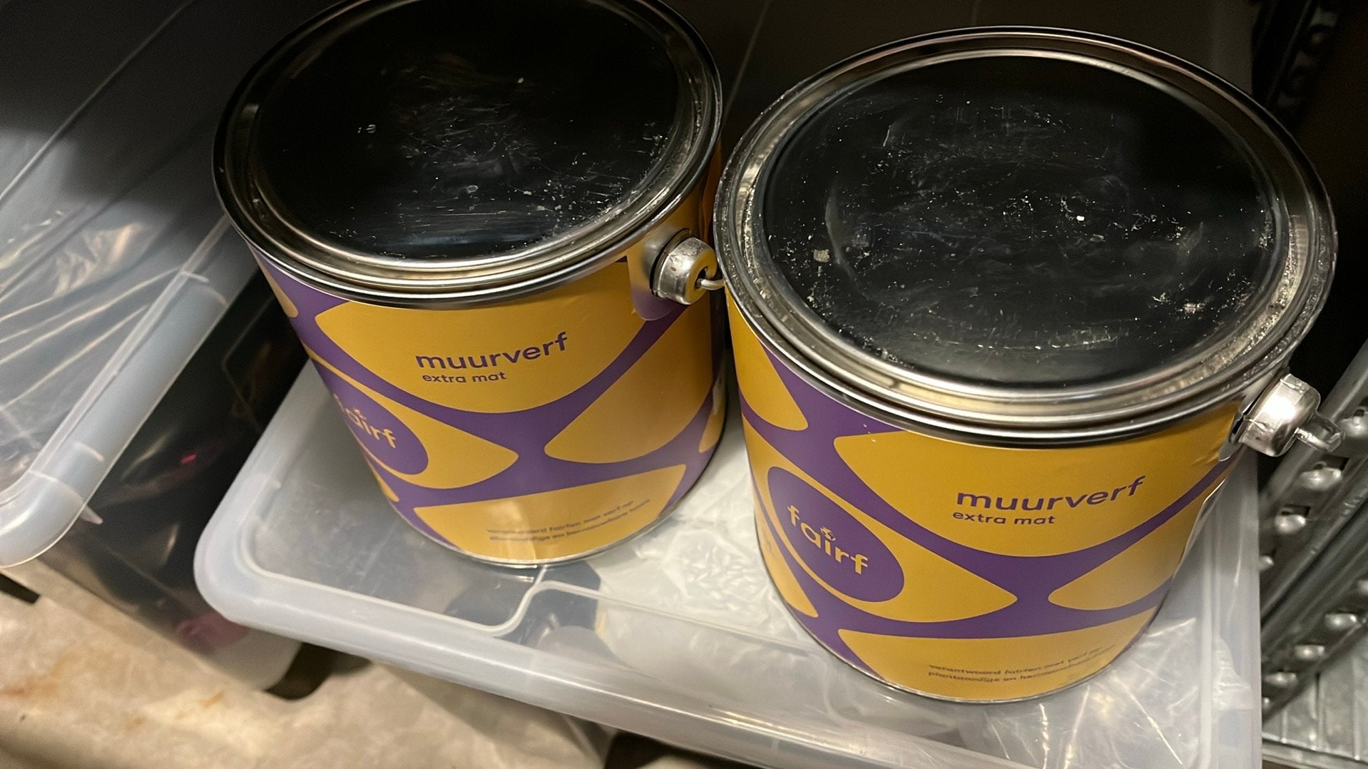 2x Fairf muurverf extra mat 2,5 liter wit/lila, Ophalen, 5 tot 10 liter, Wit, Nieuw