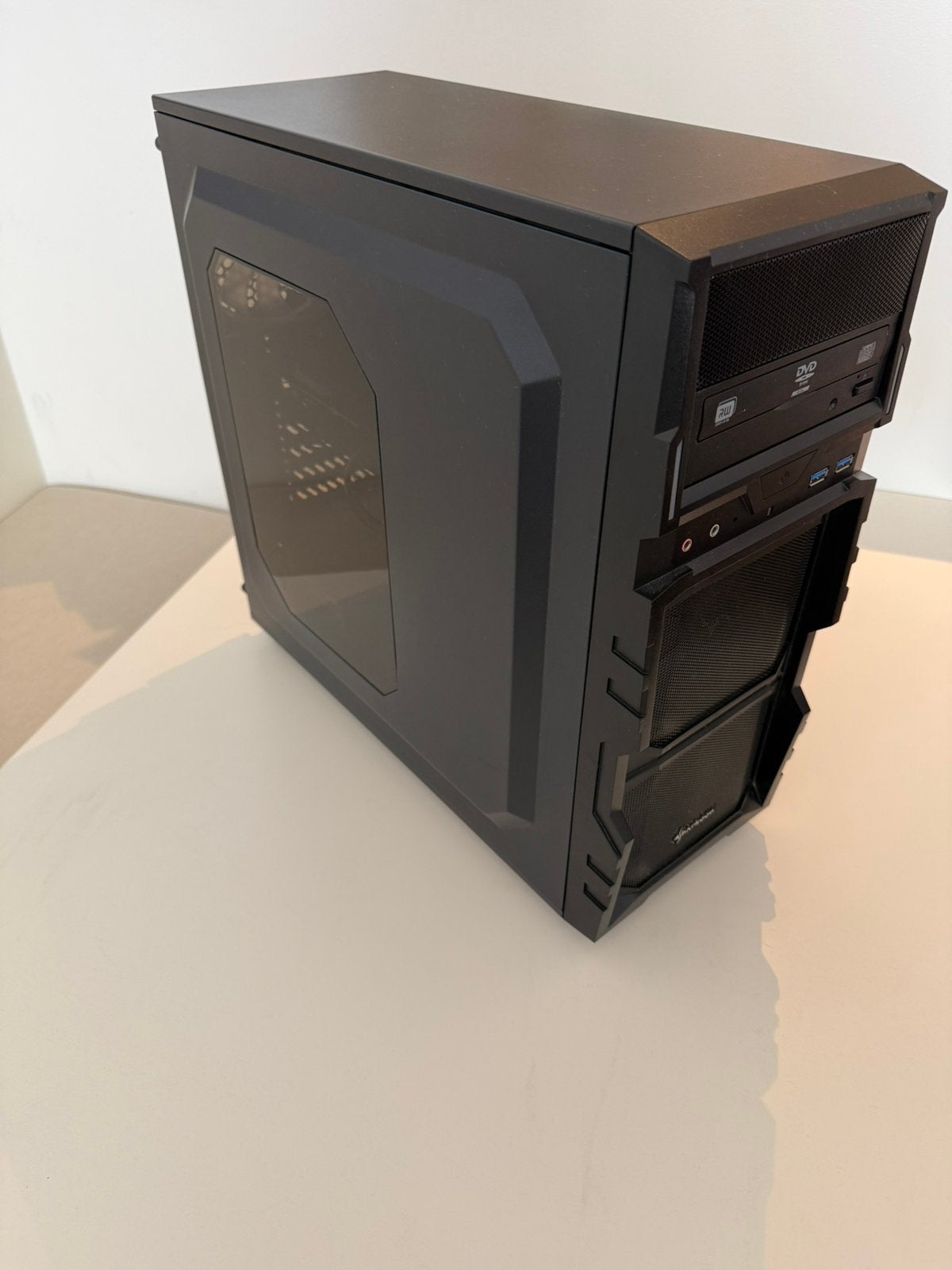 Intel i5 gaming pc Sharkoon behuizing, Computers en Software, Ophalen of Verzenden, Zo goed als nieuw