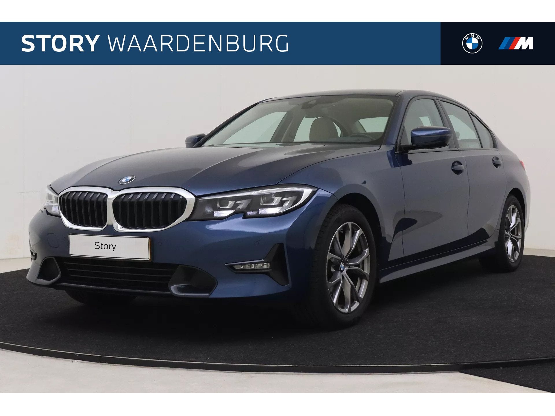 BMW 3 Serie 320i Automaat / Sportstoelen / LED / Cruise Cont, Achterwielaandrijving, Gebruikt, 4 cilinders, Blauw