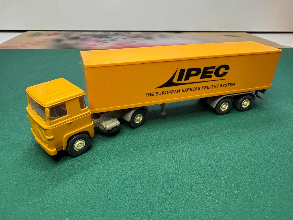 Wiking Scania truck met oplegger IPEC IMG7346/7/8, Ophalen of Verzenden, Zo goed als nieuw, Bus of Vrachtwagen, Wiking