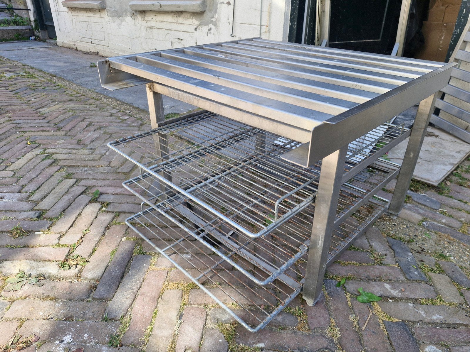 RVS Werktafel met Roosters - Horeca Keukenapparatuur, Ophalen of Verzenden, Gebruikt