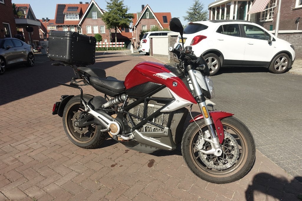 Zero SR/F Premium 2019 — 110 pk, 190 Nm incl. topkoffer, Motoren, Motoren | Overige merken, 4 cilinders, Motorrijbewijs A, Gebruikt