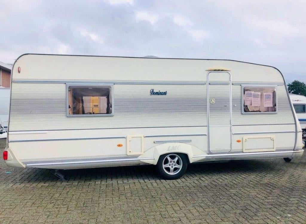 lmc 560 k1 caravan, Caravans en Kamperen, Caravans, Particulier, tot en met 5, 1250 - 1500 kg, Rondzit, LMC en Münsterland, 2 aparte bedden