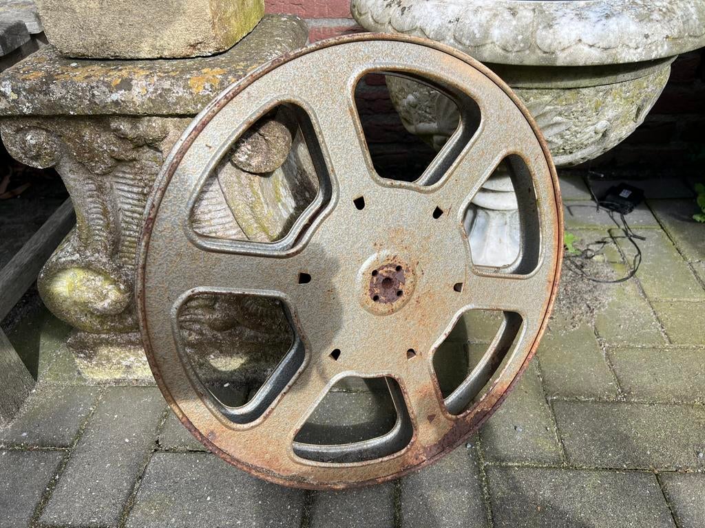 OUDE GROTE FILMSPOEL UIT BIOSCOOP, Ophalen