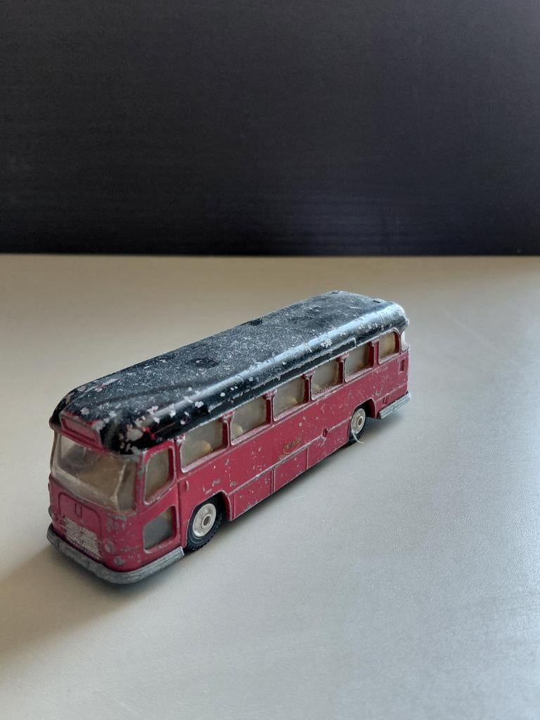 Corgi Toys 1120 Midland Red Motorway Express Coach Rood, Hobby en Vrije tijd, Modelauto's | 1:50, Gebruikt, Bus of Vrachtwagen