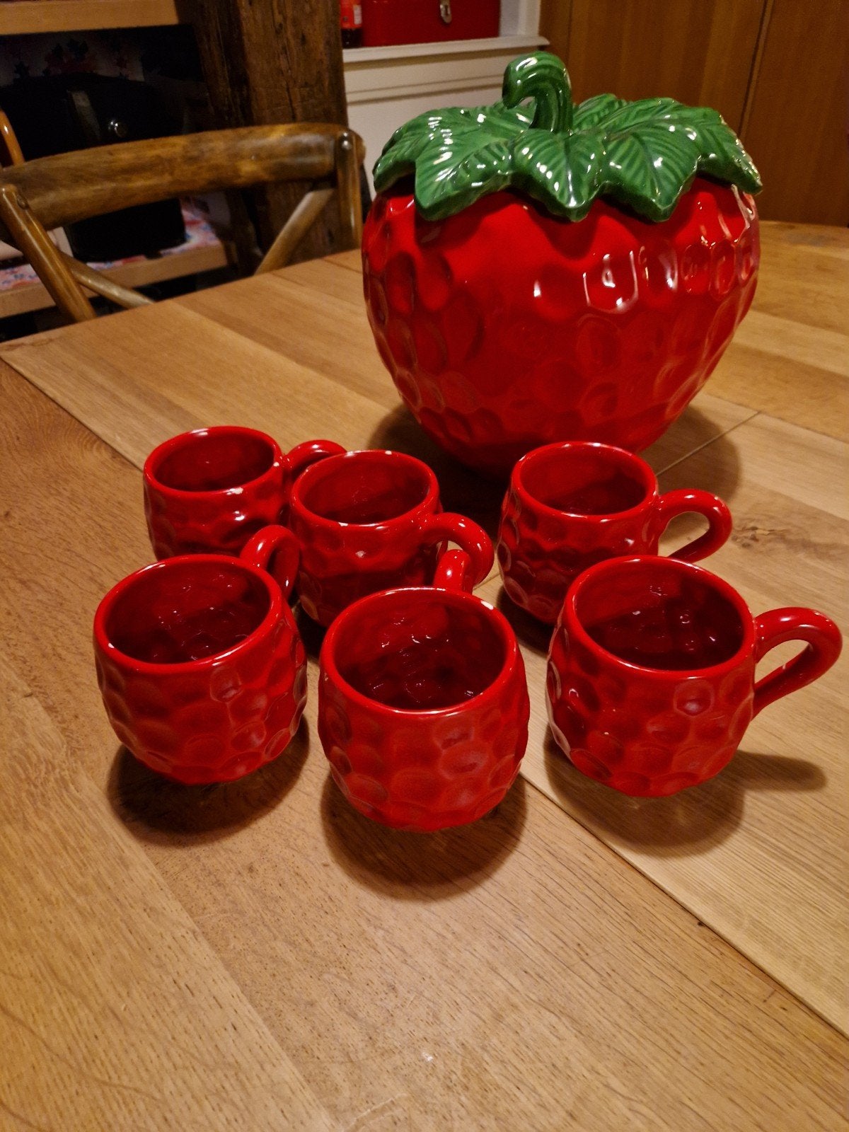 UNIEKE PRACHTIGE BOWLSET 🍓 AARDBEI, Ophalen of Verzenden, Keramiek, Overige stijlen