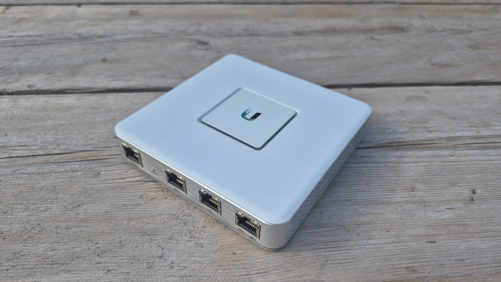 Ubiquiti Unifi Security Gateway (USG) in goede staat, Ophalen, Zo goed als nieuw, Router, Ubiquiti