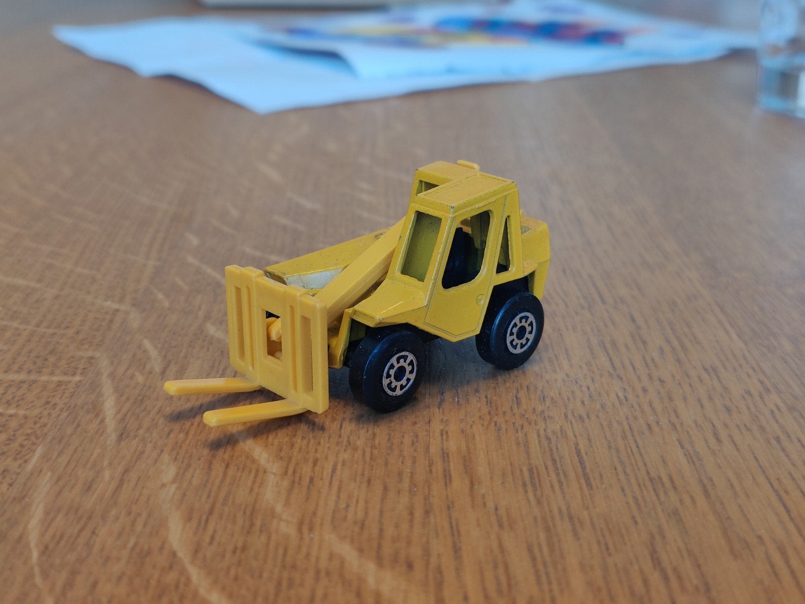 Matchbox Sambron Jacklift GEEL, Ophalen, Zo goed als nieuw, Auto