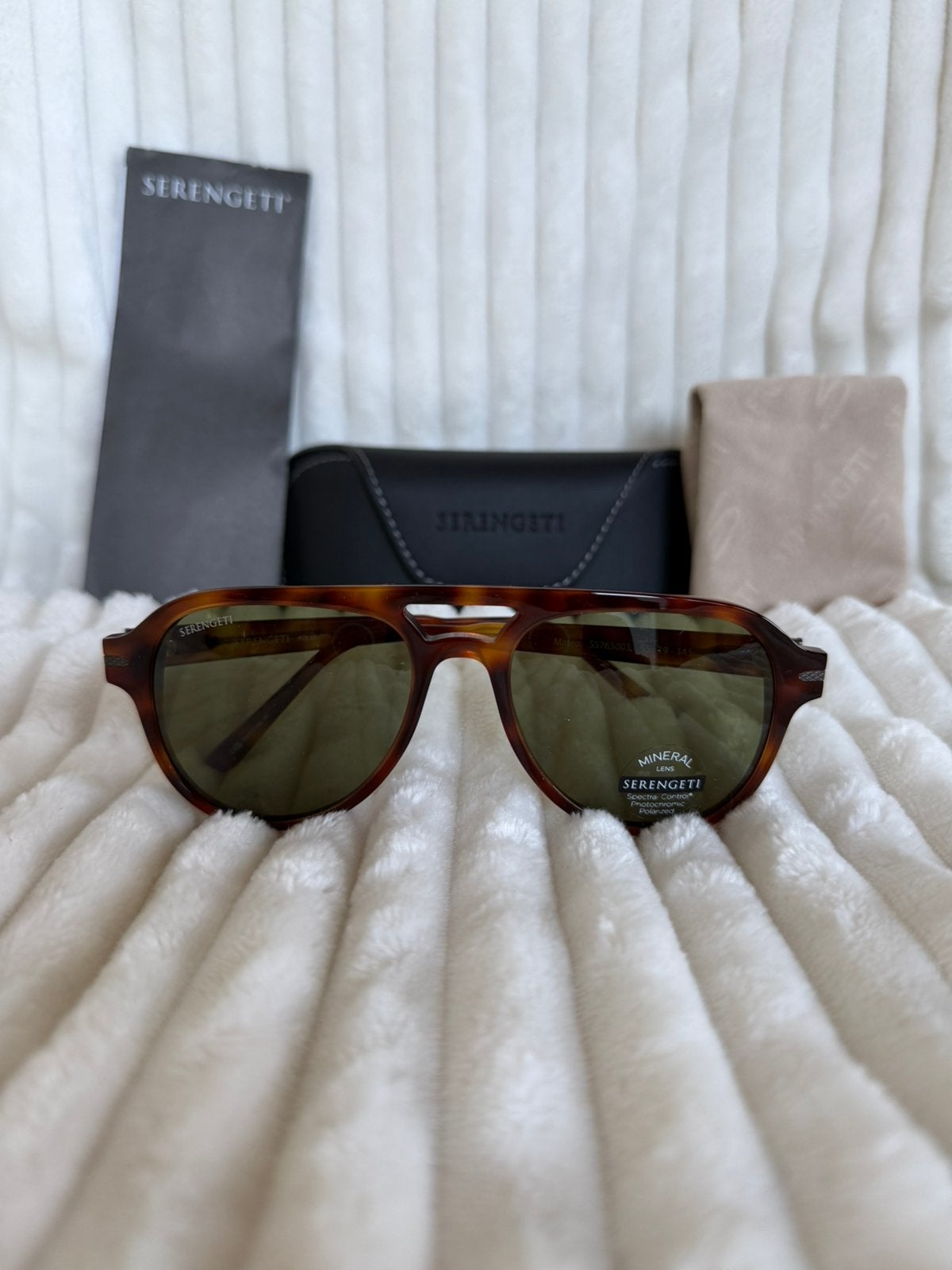 Serengeti Mateo SS765003 garantie en btw-factuur, Sieraden, Tassen en Uiterlijk, Zonnebrillen en Brillen | Heren, Zonnebril, Verzenden