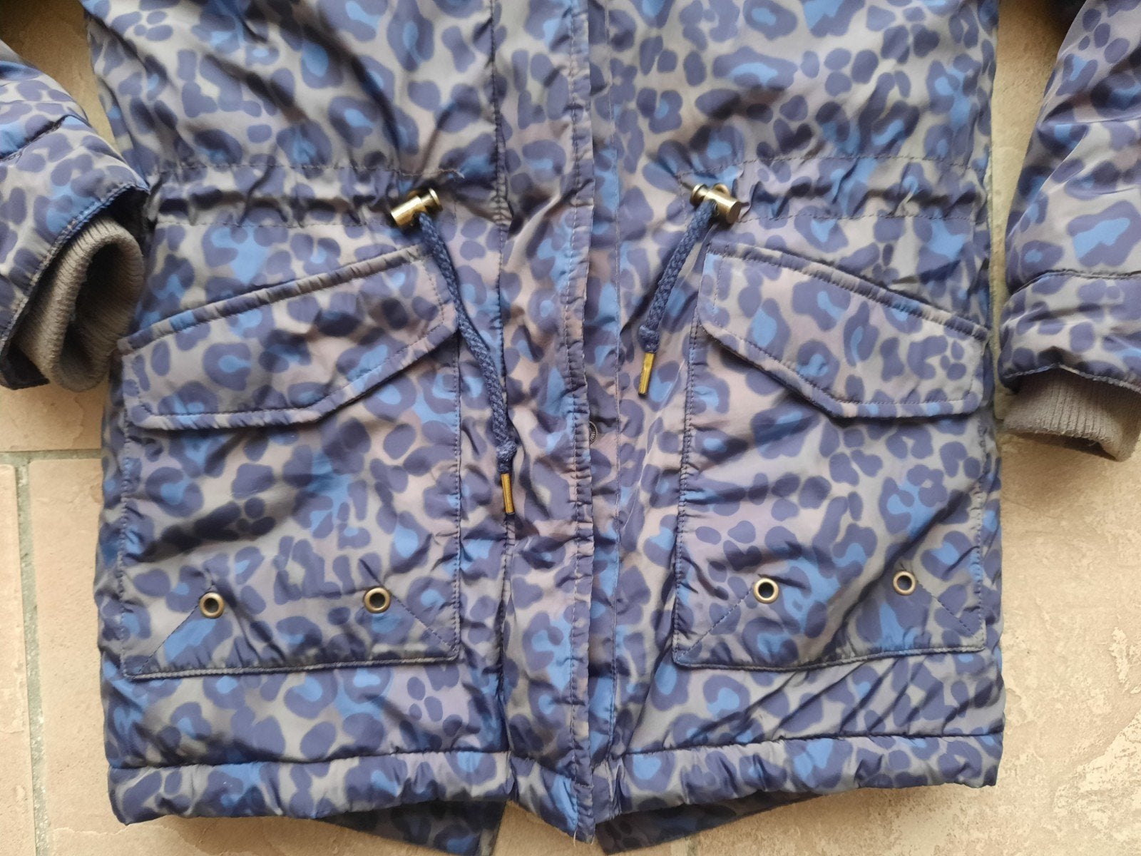 Looxs: warme winter jas camouflage maat 128, Ophalen, Meisje, Looxs Revolution, Zo goed als nieuw