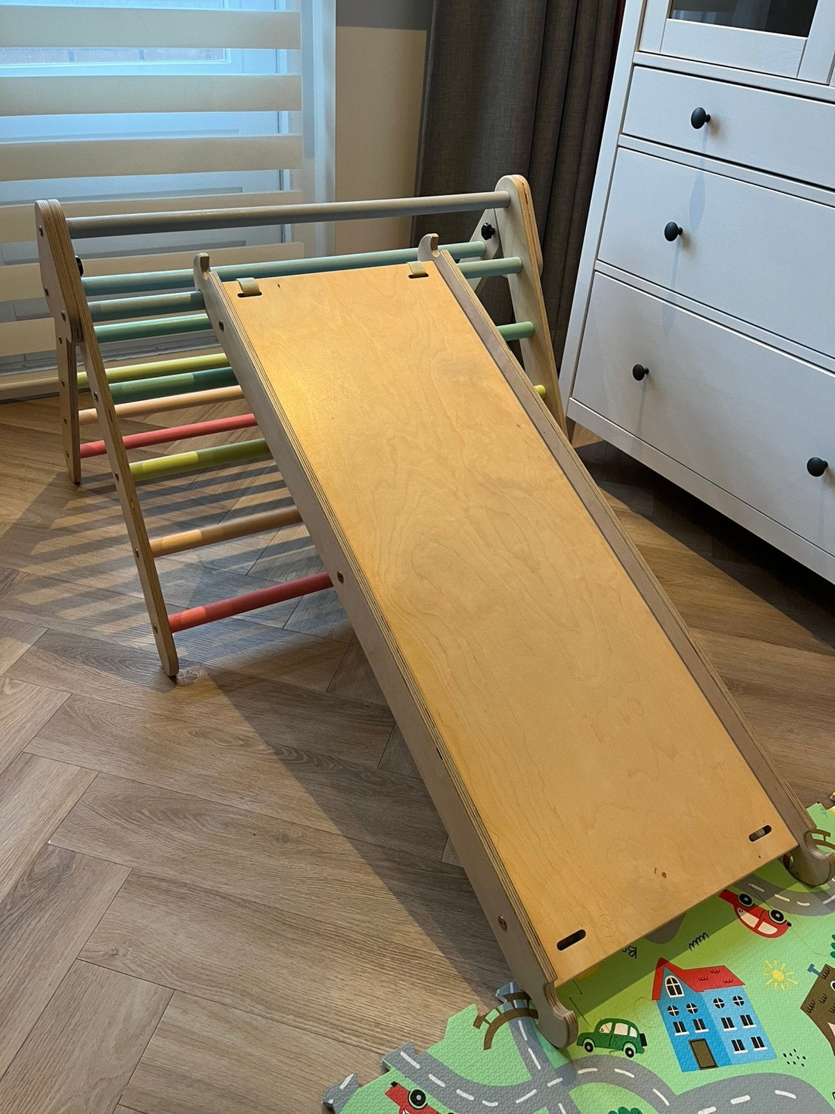 Jindl pikler driehoek met glijbaan, Ophalen, Zo goed als nieuw, Glijbaan