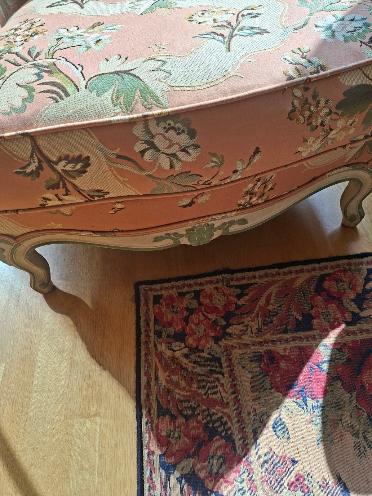 Foto 3 van 2 Unieke Franse stoelen,