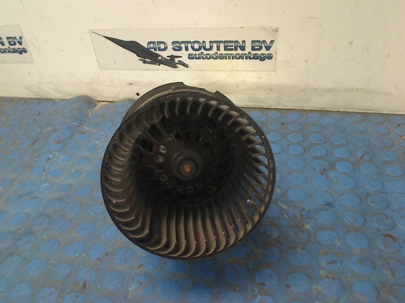 Kachel Ventilatormotor Citroën C3 (SX/SW) 2019 T1013142J, Gebruikt, Citroën, Kontakt-citroen@citroen.com, Citroën Deutschland GmbH