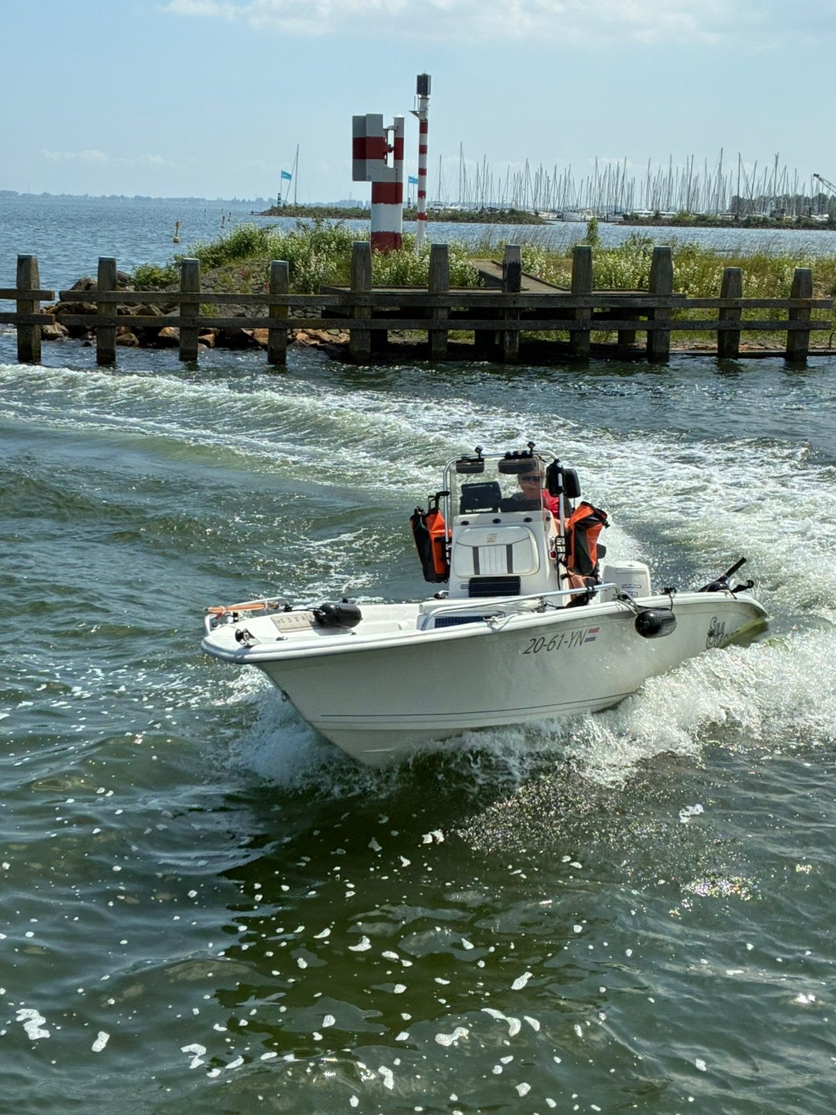 Witte Sea Chaser met 75 pk E-tec Evinrude, Ophalen, Overige merken, Elektrische start, 75 pk