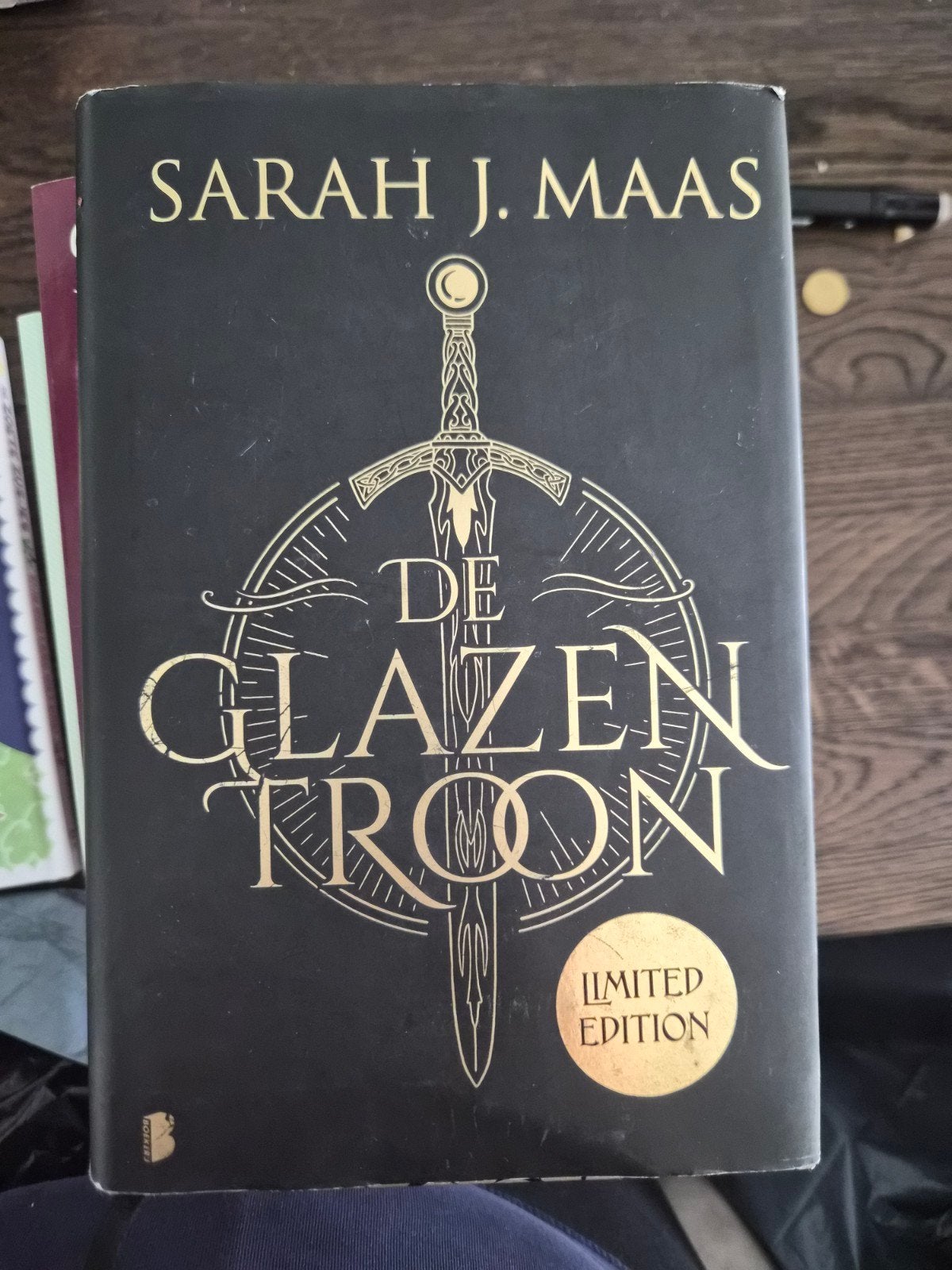 De Glazen Troon - Limited Edition - Sarah J. Maas, Boeken, Fantasy, Ophalen of Verzenden, Zo goed als nieuw
