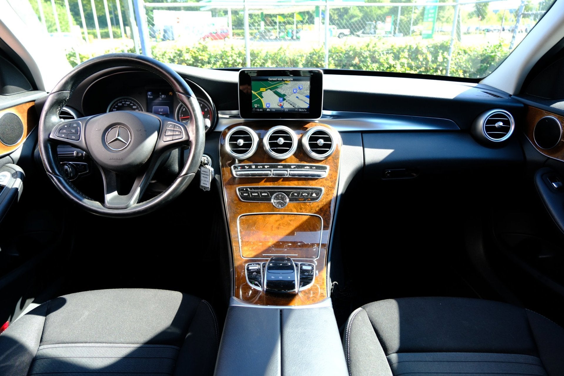 Foto 14 van Mercedes-Benz C-klasse 180 Ambition Aut. Navi|LED koplamp|LM