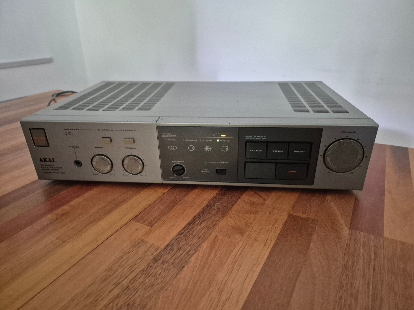 Akai AM-A1 Stereo Geïntegreerde Versterker, Overige merken, Gebruikt, Ophalen of Verzenden, Minder dan 60 watt