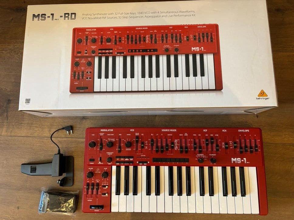 Behringer MS-1-RD Analoge Synthesizer Rood, Muziek en Instrumenten, Synthesizers, Ophalen of Verzenden, Zo goed als nieuw, Overige aantallen
