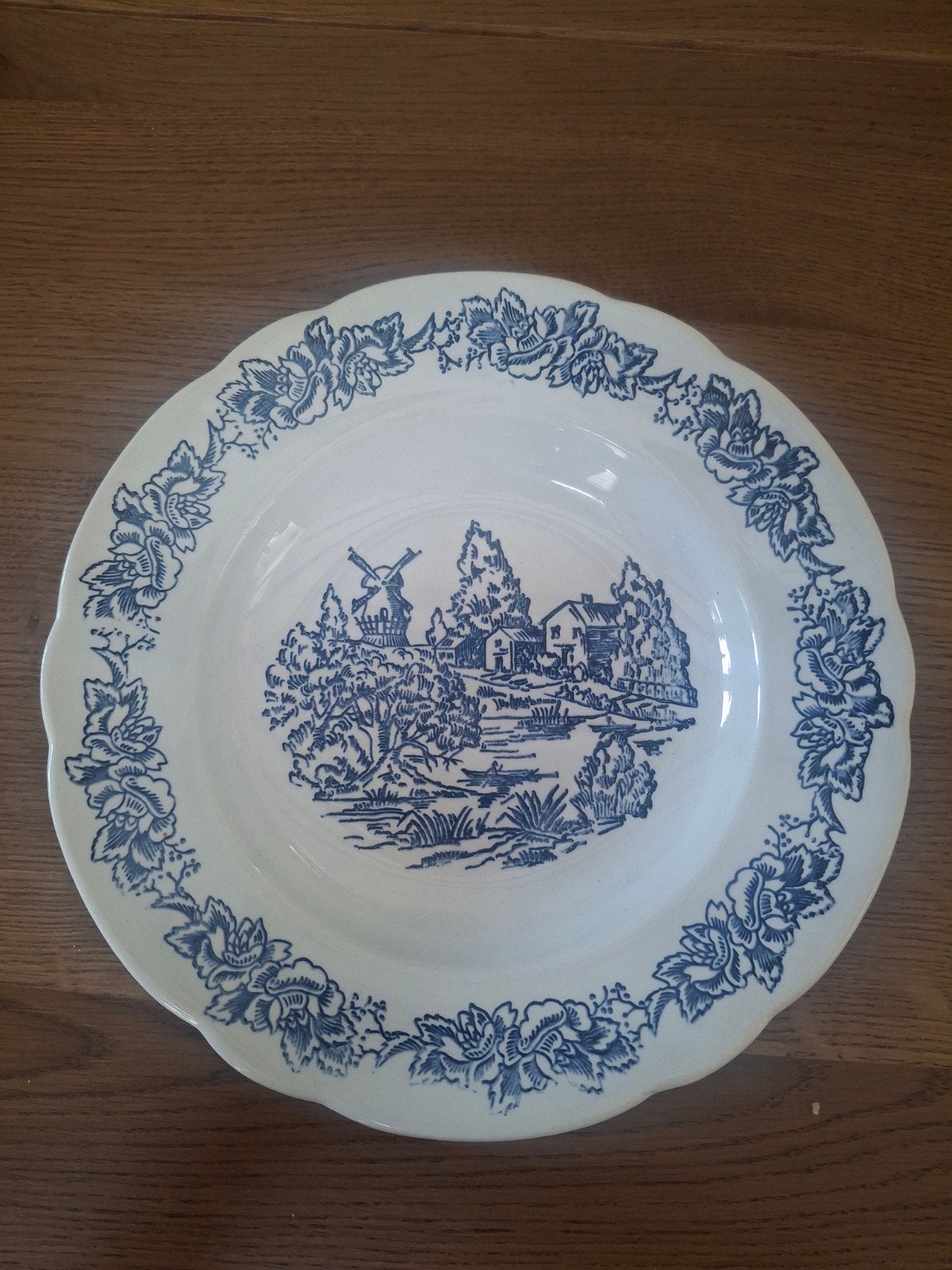 Antiek Frans bord met blauw landschap decor, Ophalen of Verzenden