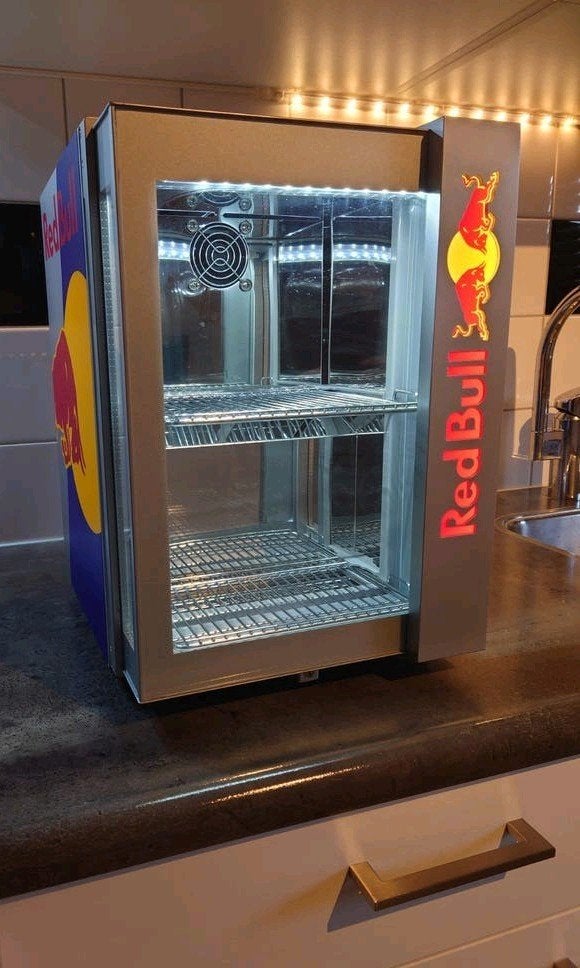 Red Bull baby cooler koelkastje, Ophalen