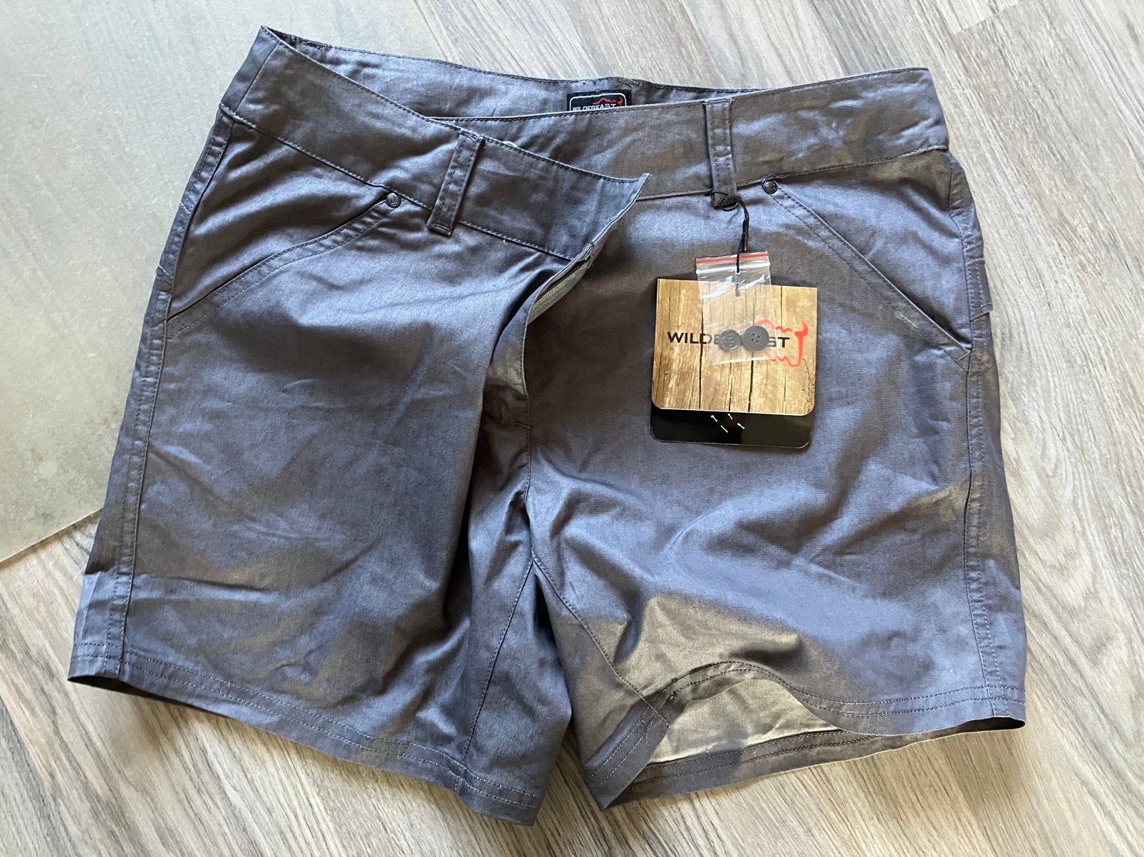 Nieuwe Wildbeast outdoor bermuda mt M gekocht voor 59,99, Ophalen of Verzenden, Zo goed als nieuw