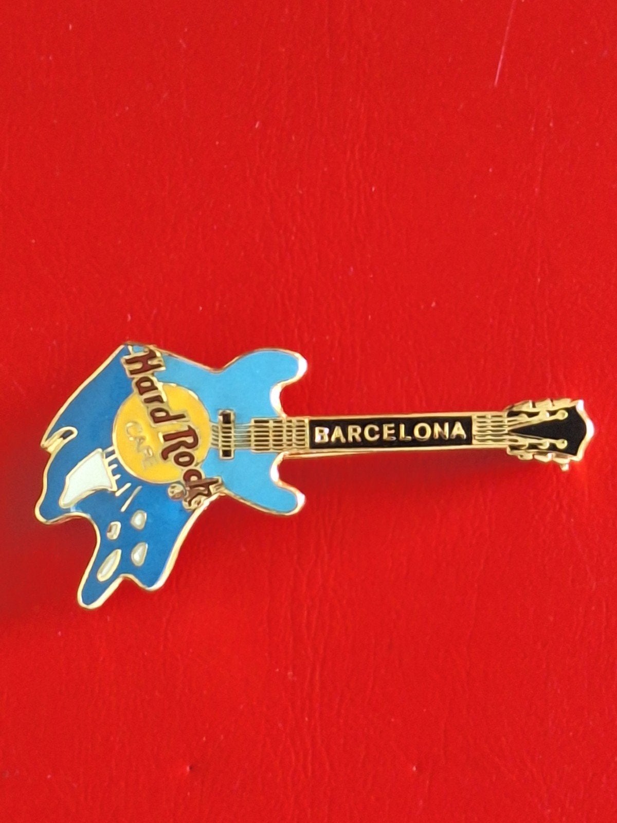 Hard Rock Cafe : BARCELONA , Emaille Gitaar Pin, Verzenden, Zo goed als nieuw, Merk, Speldje of Pin