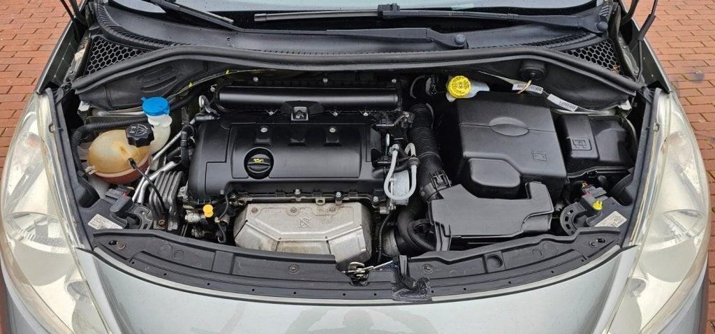 Foto 13 van Peugeot 207 CC 1.6 VTi | leer airco elec kap nederlandse aut
