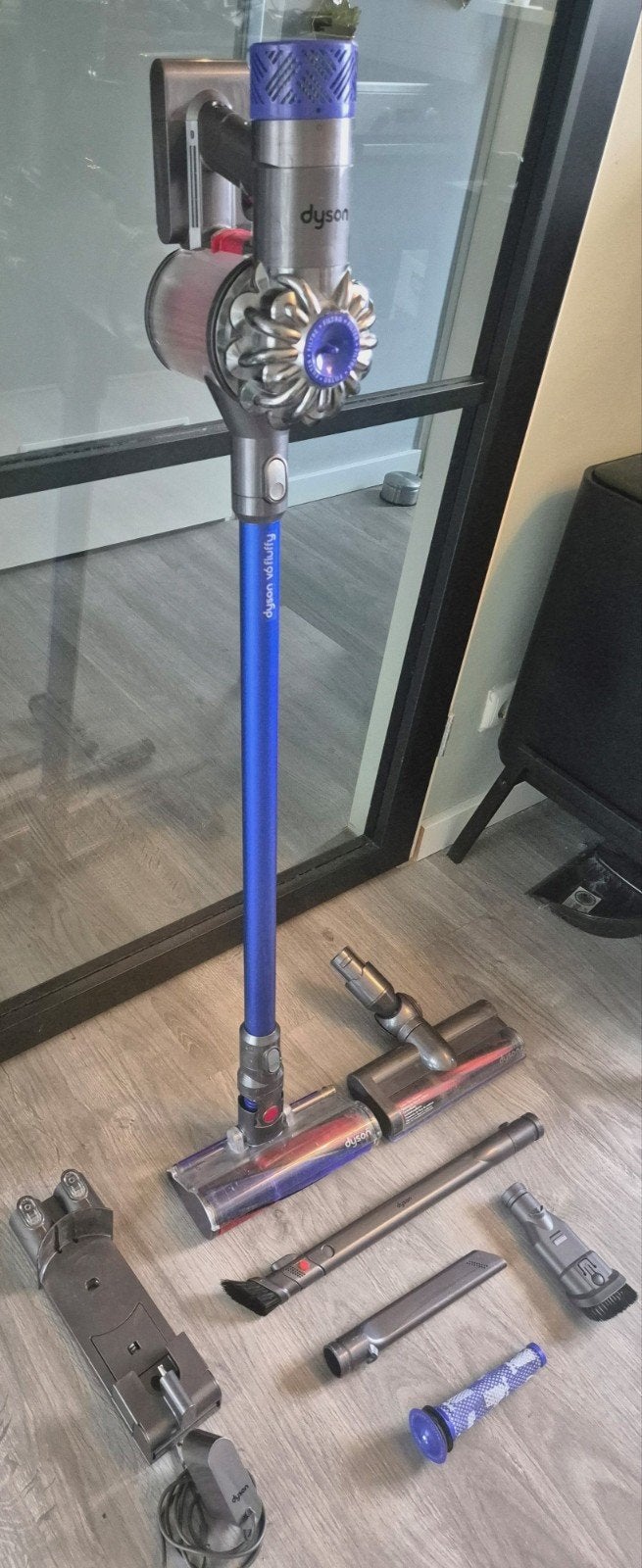 Dyson V6 Absolute Total Clean Steelstofzuiger met accessoire, Witgoed en Apparatuur, Stofzuigers, Ophalen, Draadloos, Dyson, Reservoir