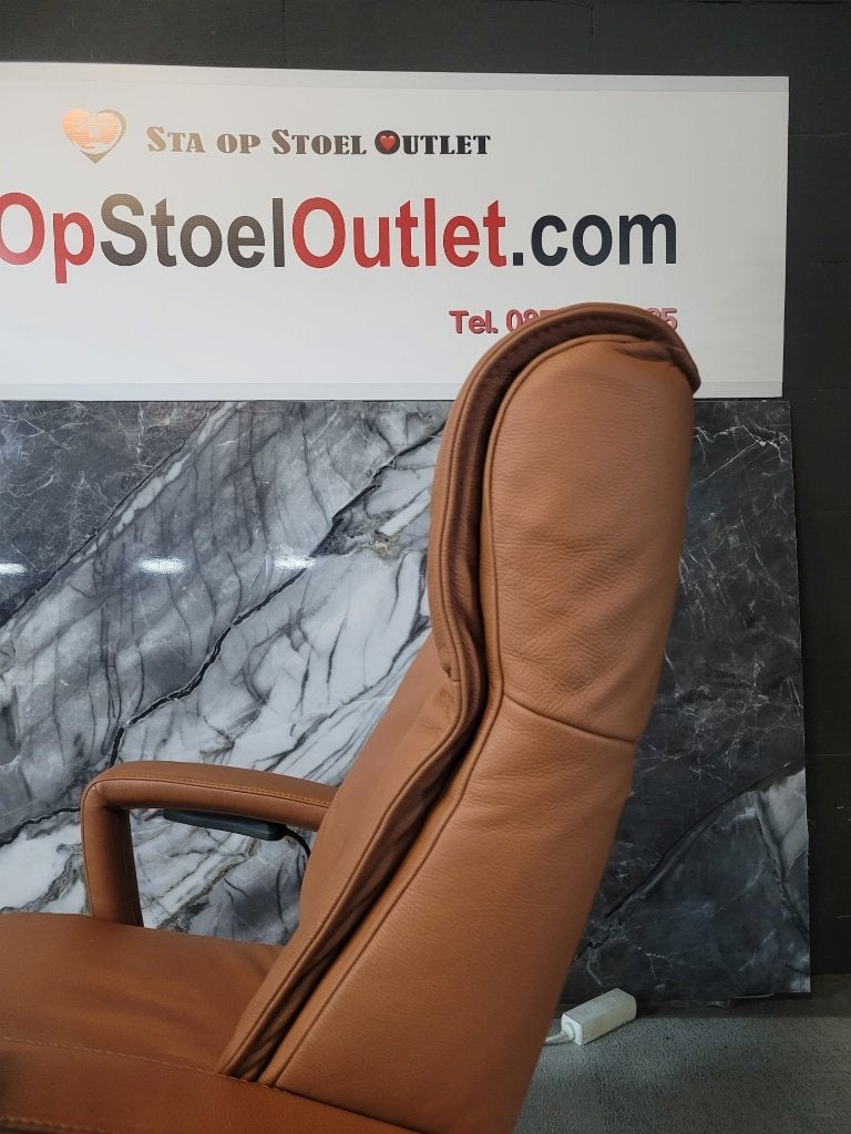 Staopstoel Prominent op accu met topswing en lumbaalknop, Minder dan 75 cm, Leer, Ophalen of Verzenden, Zo goed als nieuw