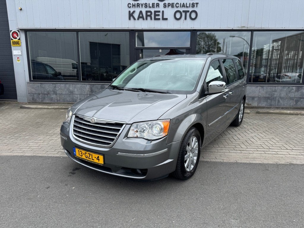 Chrysler GRAND VOYAGER 3.8i Limited, 450 kg, Gebruikt, 138 €/maand, 7 stoelen