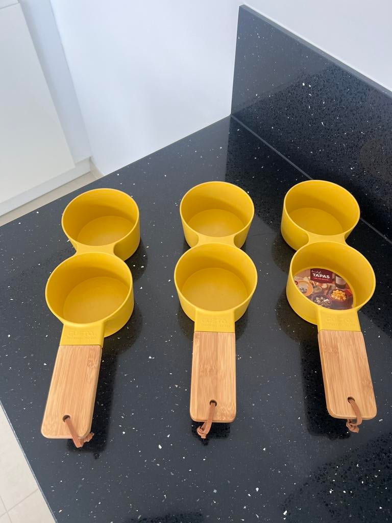 Nieuw Geel/houten tapas serveerset is van het merk Gusta, Ophalen of Verzenden, Nieuw