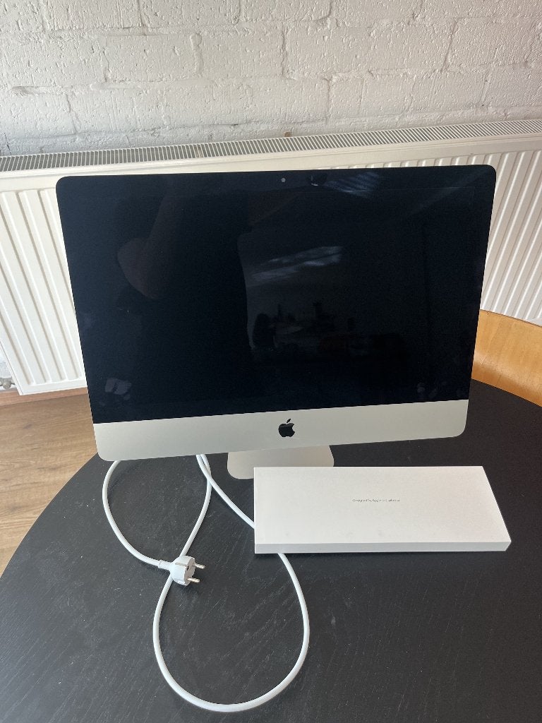 iMac 21,5-inch met Magic Keyboard en Magic Mouse 2, Ophalen, Gebruikt, 21,5-inch, 8 GB