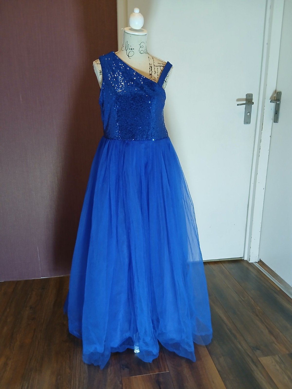 Jurk blauw a-symetrisch, Ophalen of Verzenden, Zo goed als nieuw, 158 t/m 164, Meisje