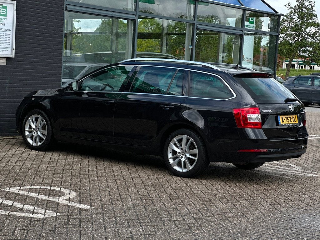 Skoda Octavia Combi 1.5 TSI Greentech Business Edition/1STE, Auto's, Skoda, Euro 6, 4 cilinders, 150 pk, Zwart
