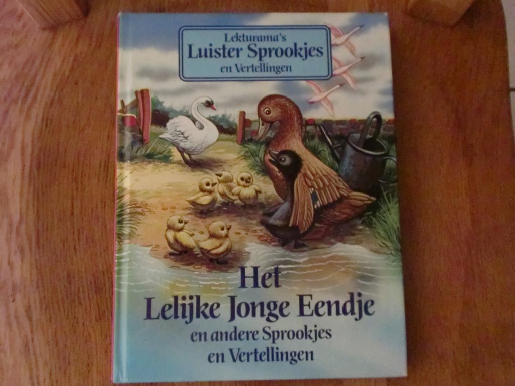 Luister sprookjes:het lelijke jonge eendje, Boeken, Sprookjes en Fabels, Ophalen of Verzenden, Gelezen