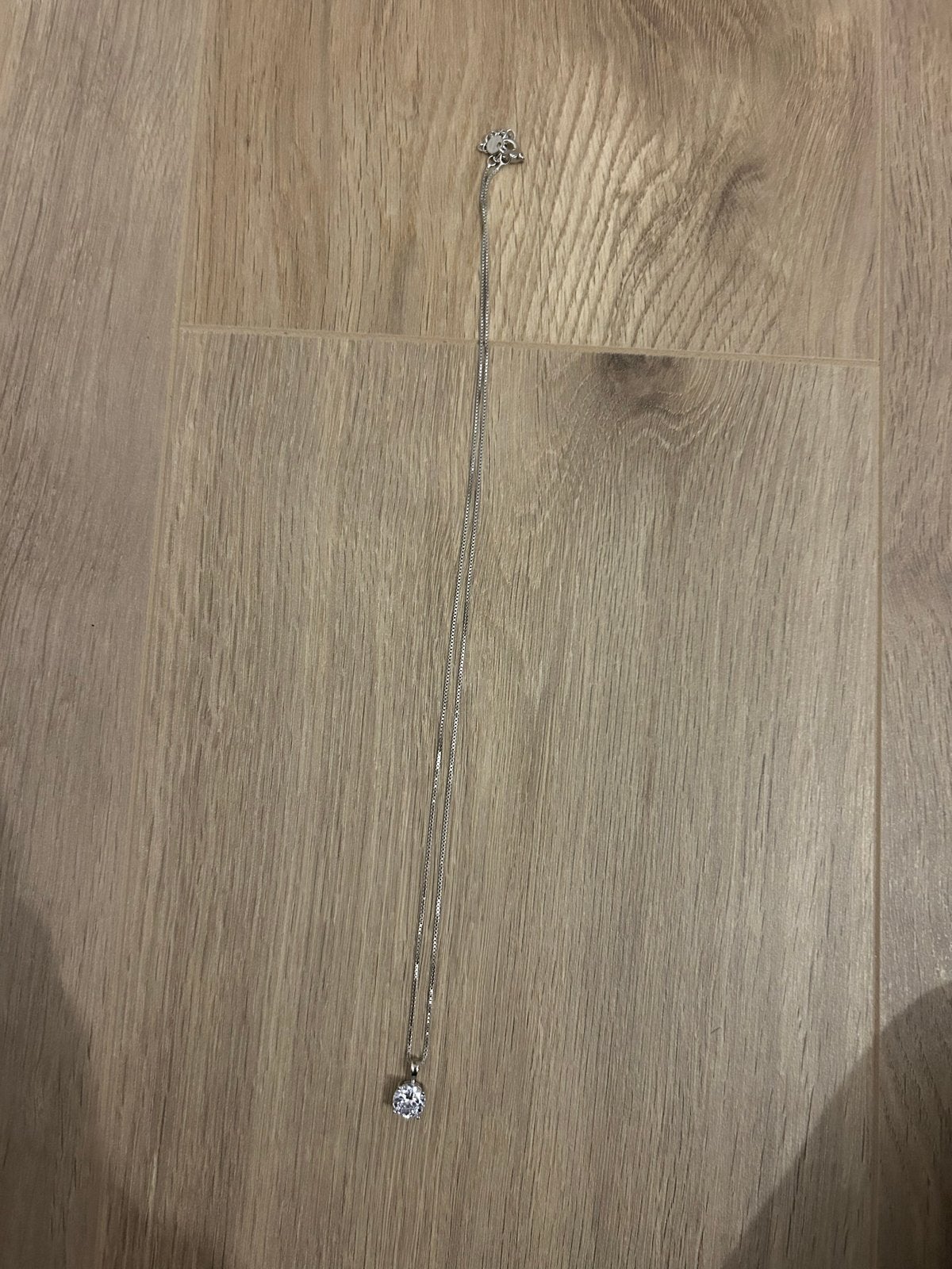Abrazi Ava ketting, Sieraden, Tassen en Uiterlijk, Kettingen, Ophalen of Verzenden, Nieuw, Overige materialen, Met hanger