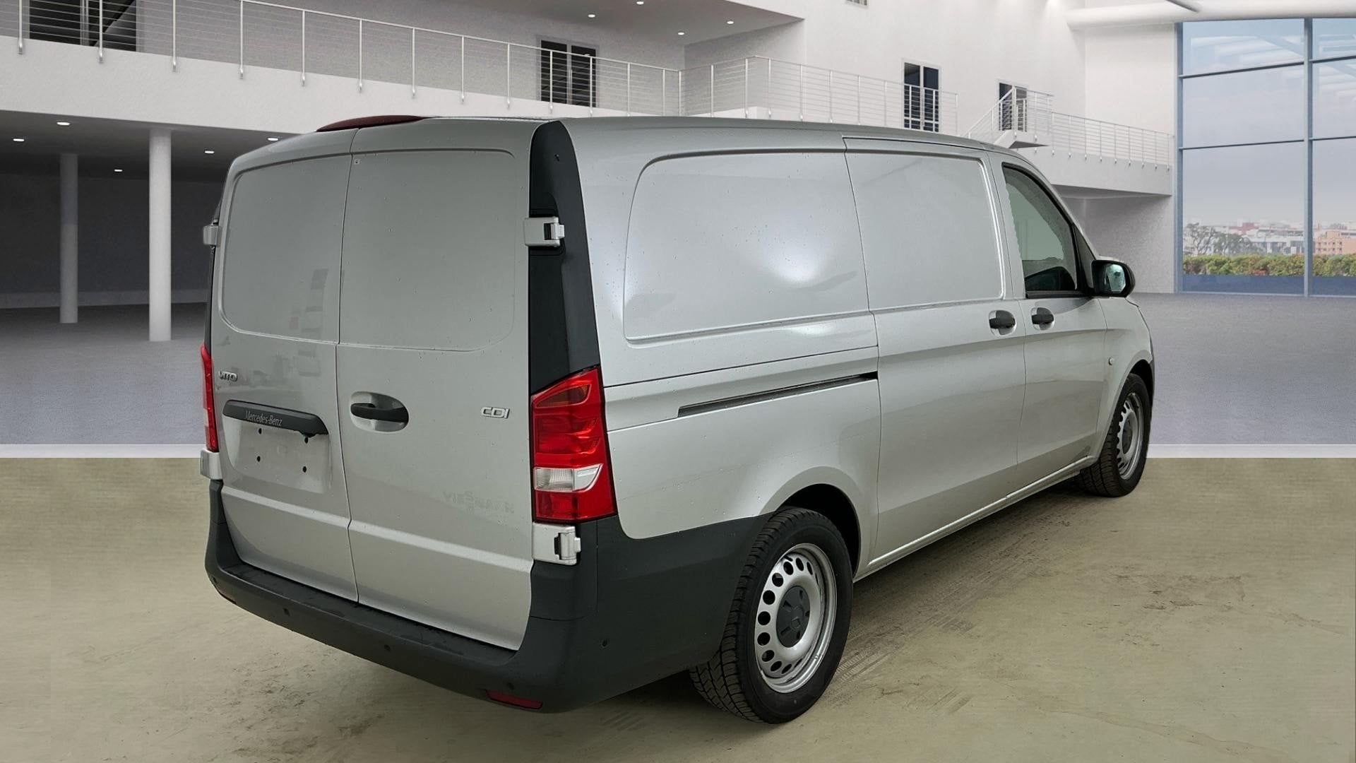Mercedes-Benz Vito 114 CDI Lang Aut. Navi/Camera/Led/Bott In, Automaat, Gebruikt, 4 cilinders, Bedrijf